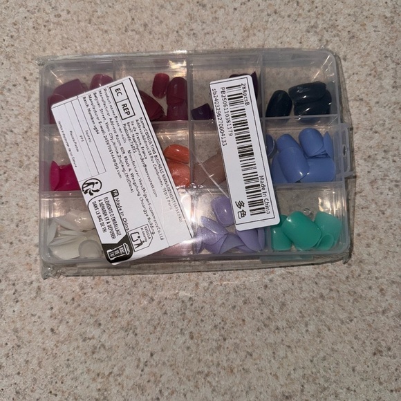 Colorful Nail Tips Set 288 pieces - Picture 2 of 2